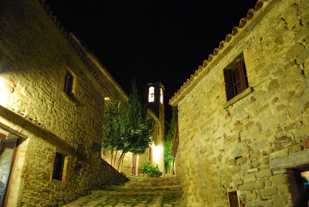Borgo Di Carpiano 호텔 Mengara 외부 사진